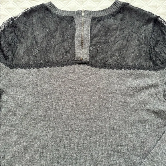 Nicole Richie Co. Charcoal w Black Lace Yoke Zip Back Knit Tunic Sweater Sz L - Picture 7 of 15